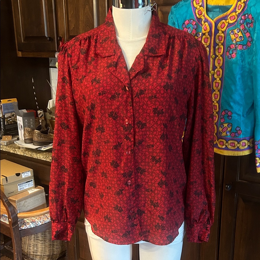 Vintage 1980’s Shapely Sz M Red Floral Women's Silky Secretary Top GVC